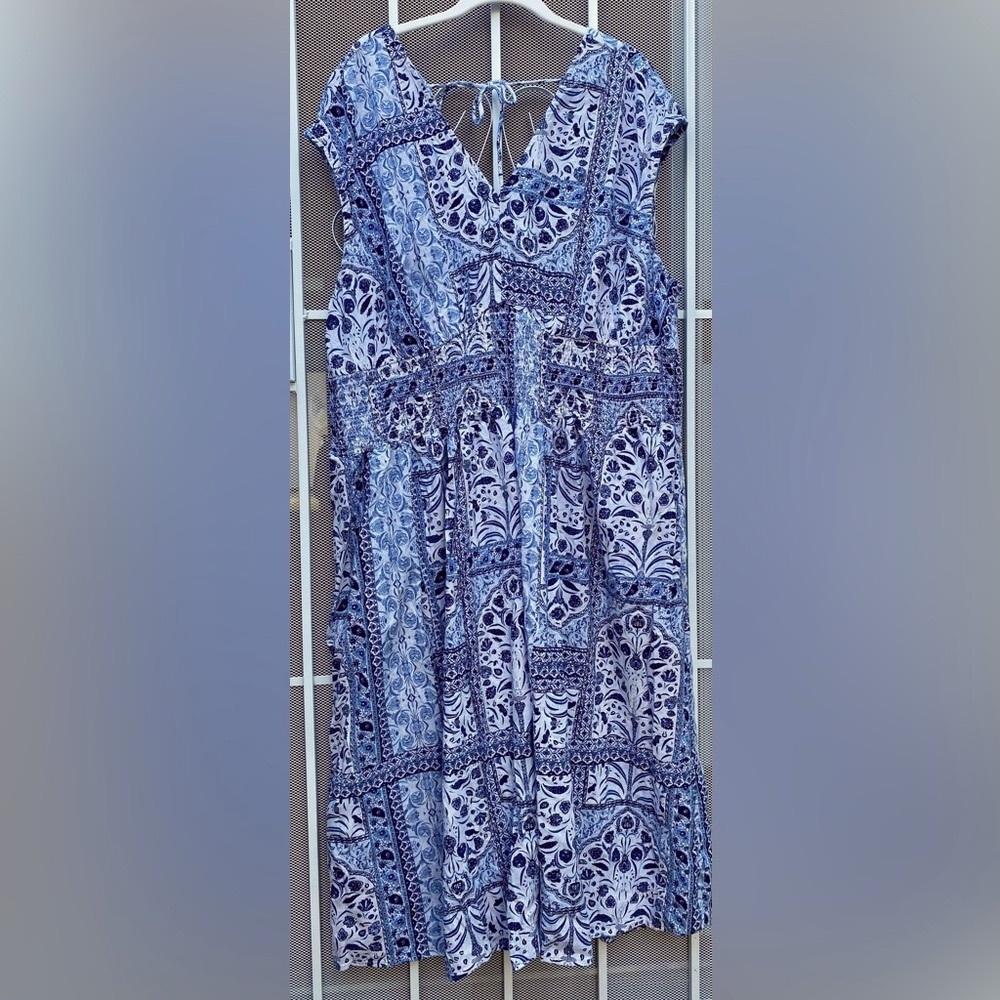 Old Navy waist defined Midi Blue and White Paisley Dress. 3x with pockets - Picture 3 of 8